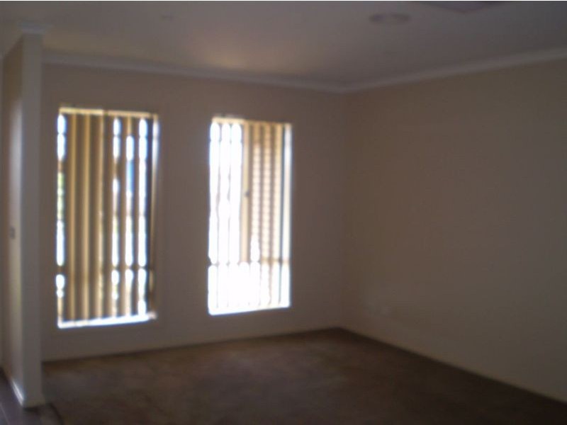 7 Rammer Way, Cranbourne East VIC 3977