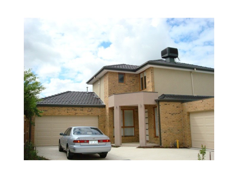 2/13 Hourigan Avenue, Clayton VIC 3168