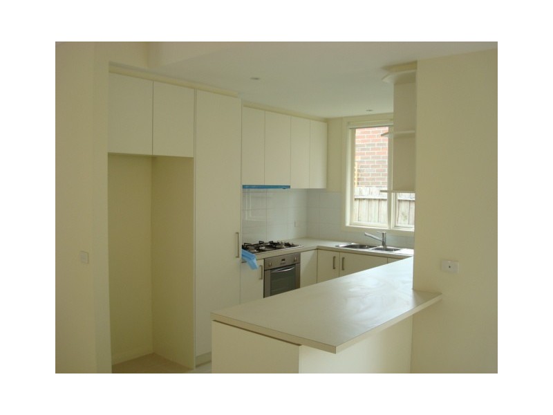 2/13 Hourigan Avenue, Clayton VIC 3168