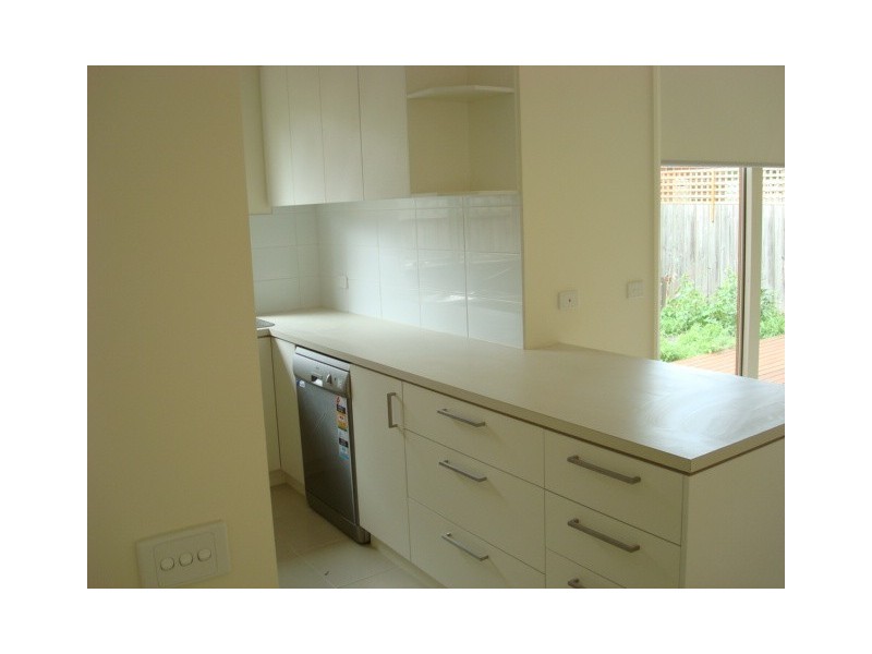 2/13 Hourigan Avenue, Clayton VIC 3168