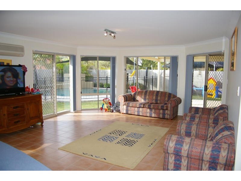 4 Davenport Parade, North Lakes QLD 4509