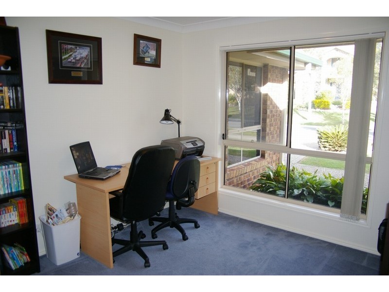 4 Davenport Parade, North Lakes QLD 4509