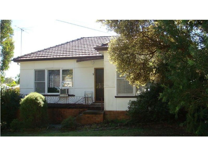 9 Bligh St, Kirrawee NSW 2232