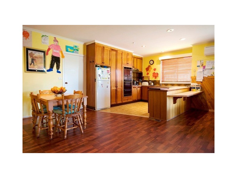 14 Rowena Rise, Wantirna South VIC 3152