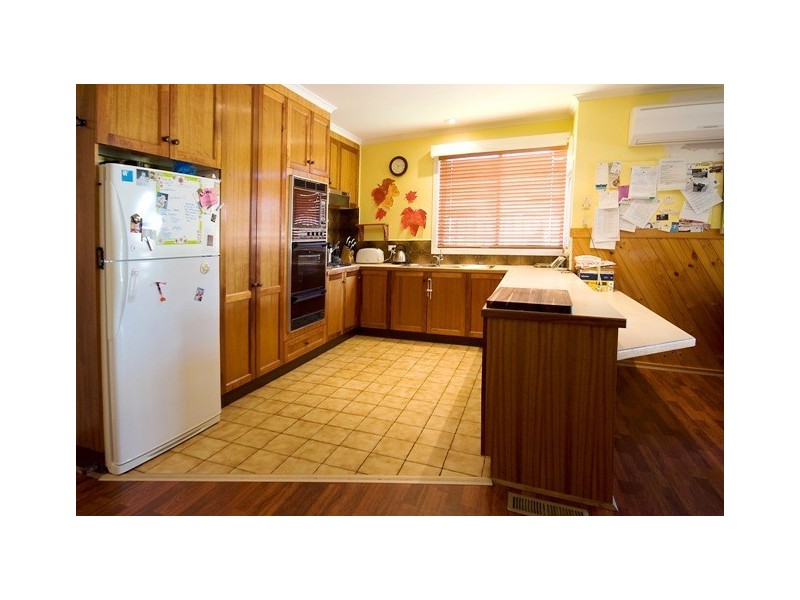 14 Rowena Rise, Wantirna South VIC 3152