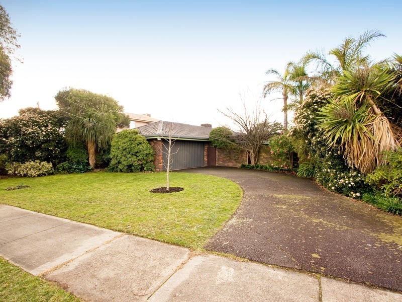 43 Dunbarton Drive, Wantirna VIC 3152