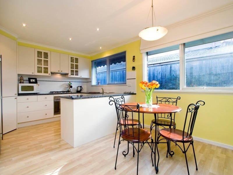 43 Dunbarton Drive, Wantirna VIC 3152