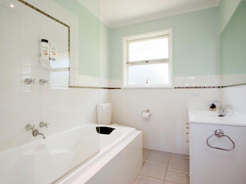 43 Dunbarton Drive, Wantirna VIC 3152