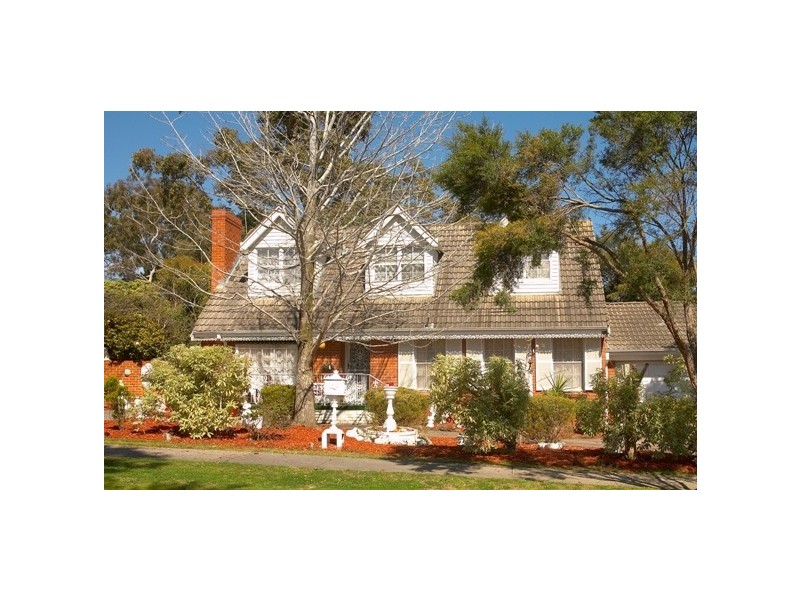 4 Aisbett Avenue, Wantirna South VIC 3152