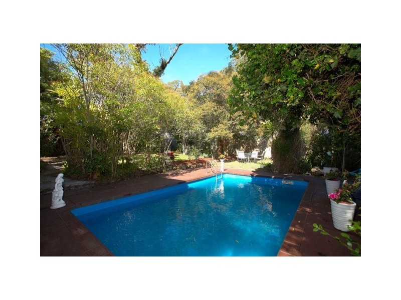 4 Aisbett Avenue, Wantirna South VIC 3152