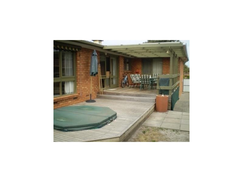 3 Broadgreen Avenue, Wantirna VIC 3152