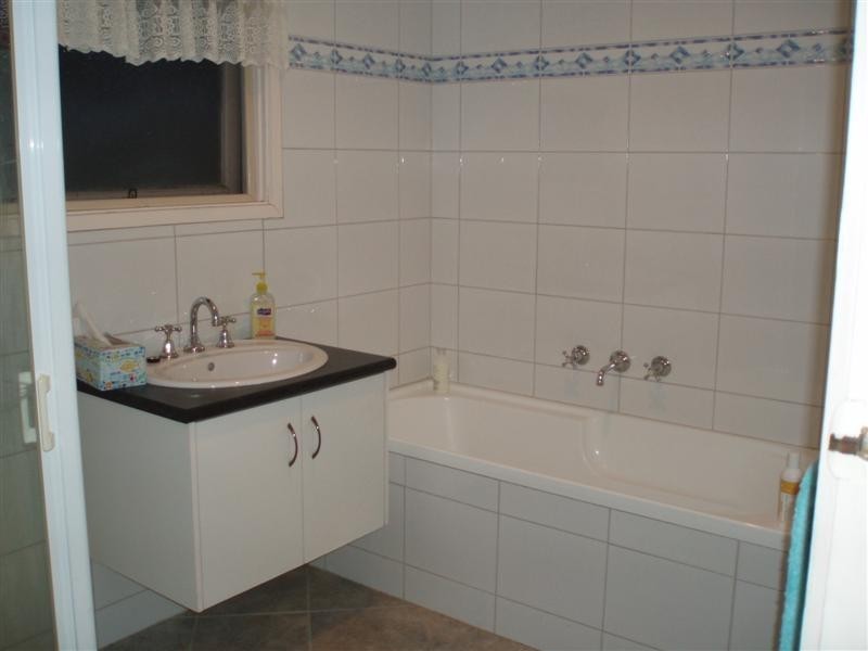 10 Fuchsia Street, Ferntree Gully VIC 3156