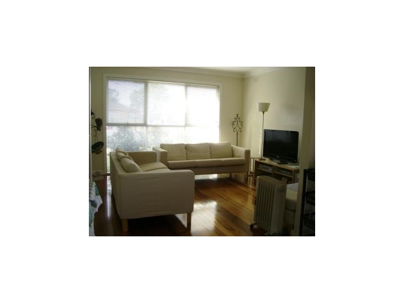 2 Cross Road, Chelsea VIC 3196