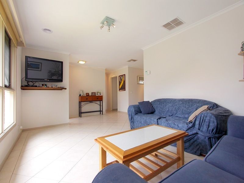 6 Laraine Court, Bonbeach VIC 3196