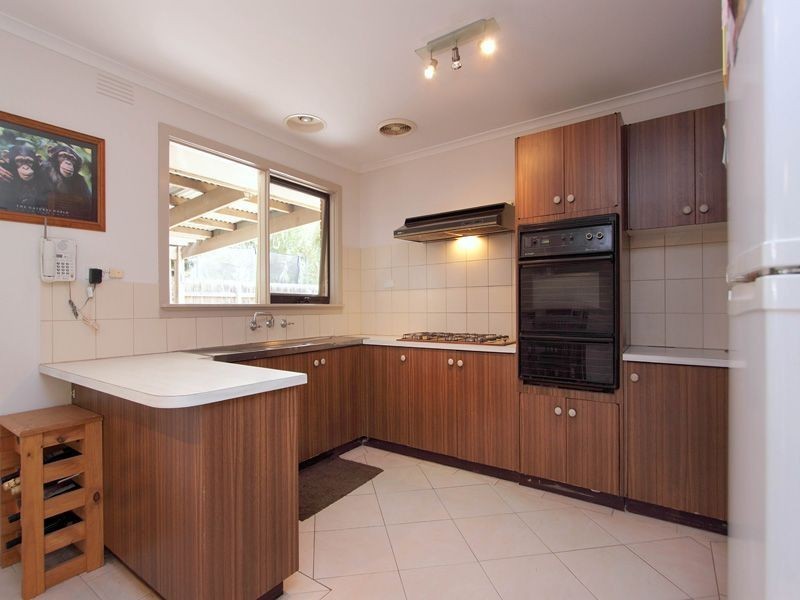 6 Laraine Court, Bonbeach VIC 3196