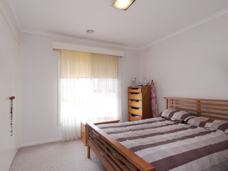 6 Laraine Court, Bonbeach VIC 3196