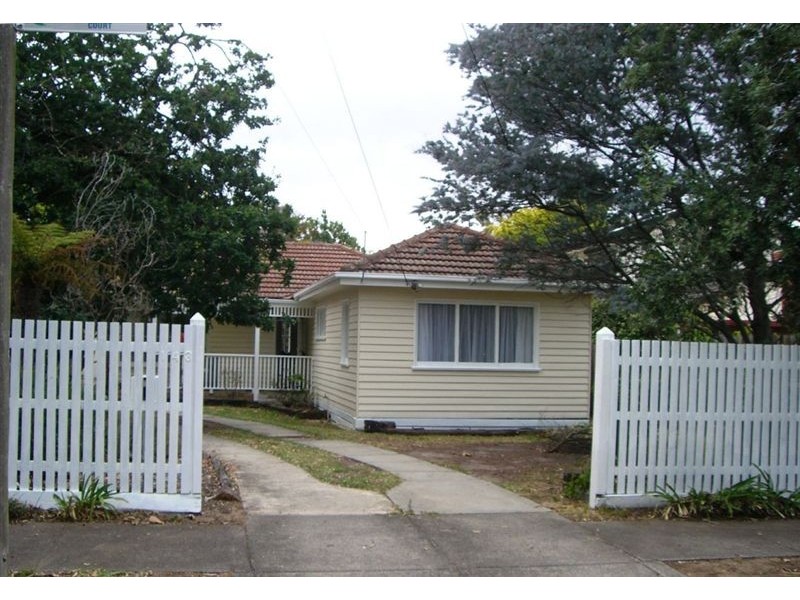 143 Rosslyn Avenue, Seaford VIC 3198