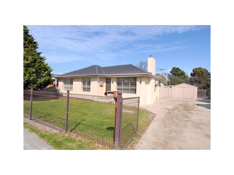 102 Austin Road, Seaford VIC 3198