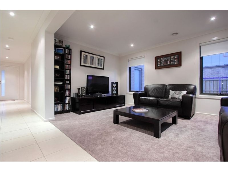 18 Wetland Drive, Patterson Lakes VIC 3197