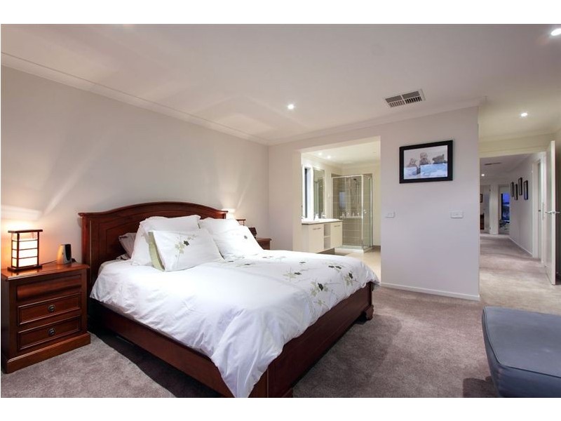 18 Wetland Drive, Patterson Lakes VIC 3197