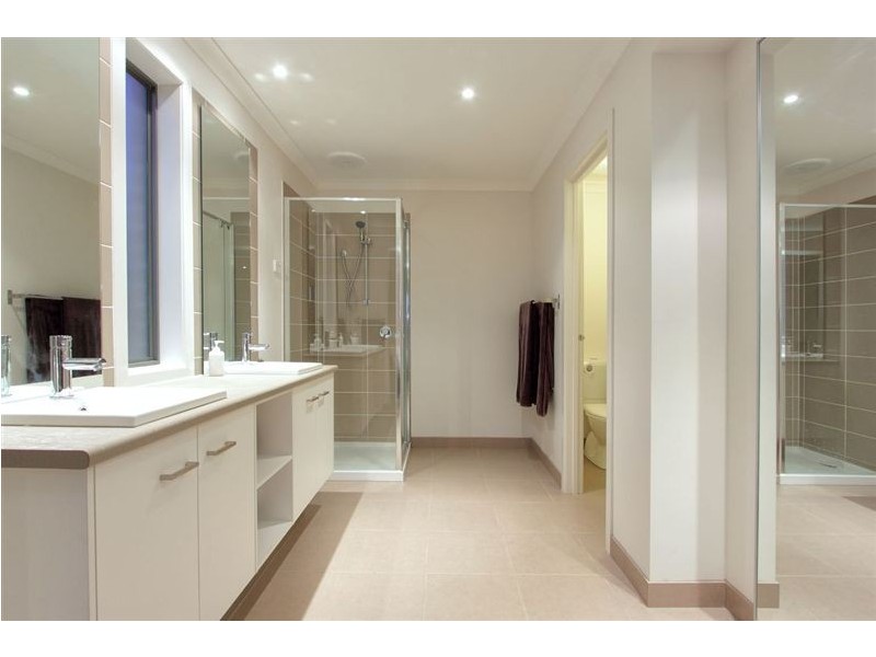 18 Wetland Drive, Patterson Lakes VIC 3197