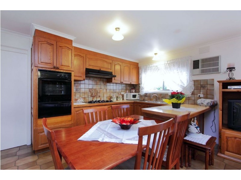 33 Baxter Avenue, Chelsea VIC 3196