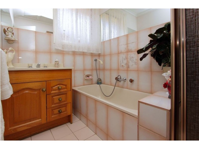 33 Baxter Avenue, Chelsea VIC 3196