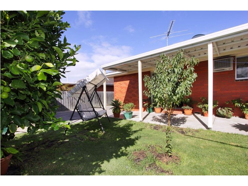 33 Baxter Avenue, Chelsea VIC 3196