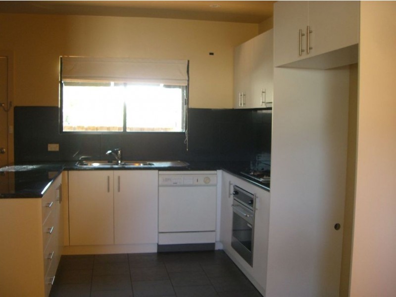 2 Jarrah Court, Frankston VIC 3199