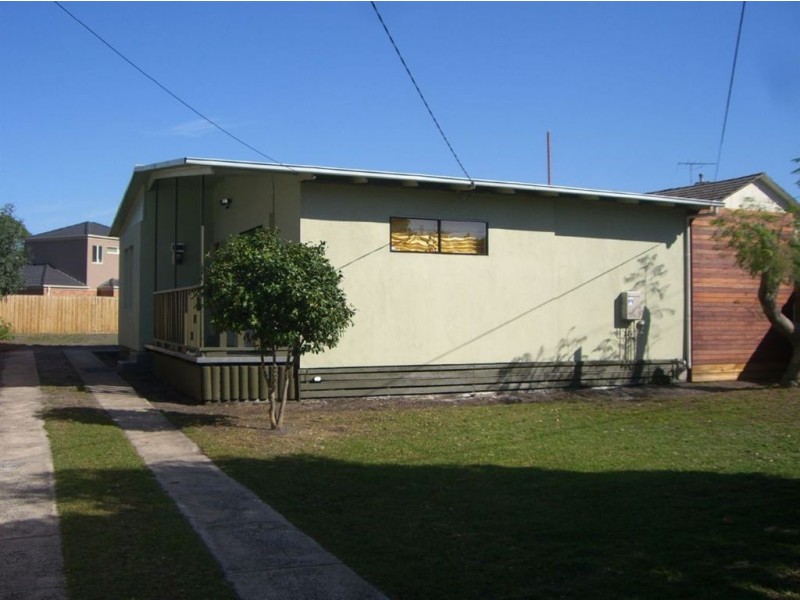 2 Jarrah Court, Frankston VIC 3199