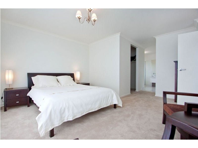 16 Alexander Circle, Patterson Lakes VIC 3197