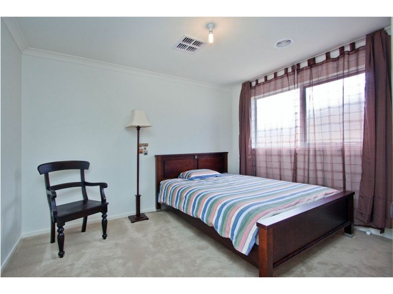 16 Alexander Circle, Patterson Lakes VIC 3197