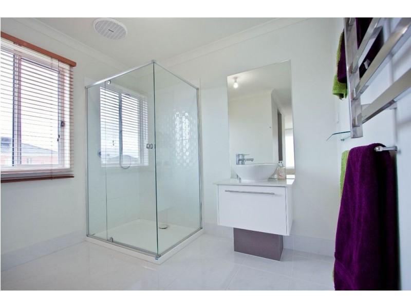 16 Alexander Circle, Patterson Lakes VIC 3197