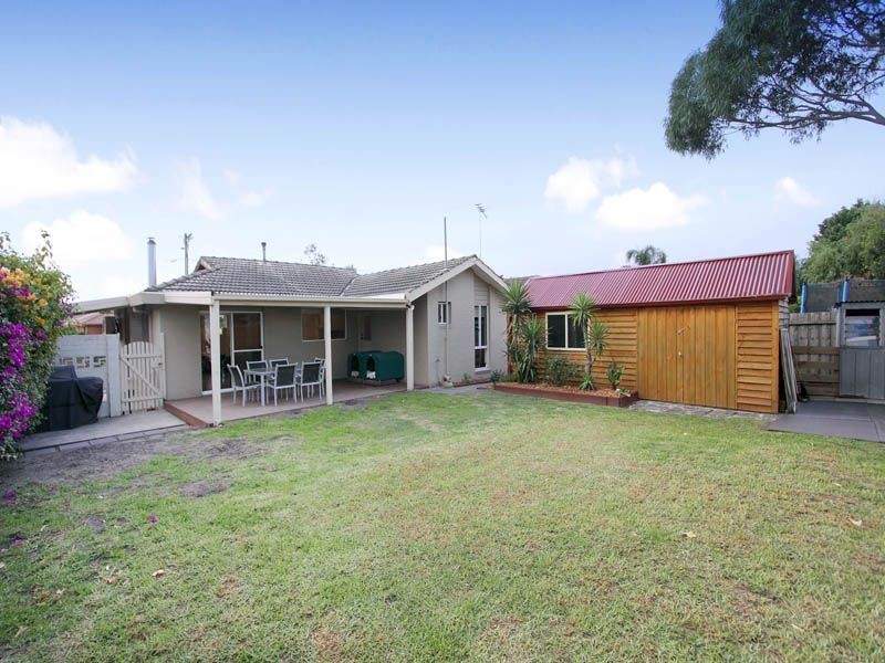 14 Gruchy Avenue, Chelsea Heights VIC 3196
