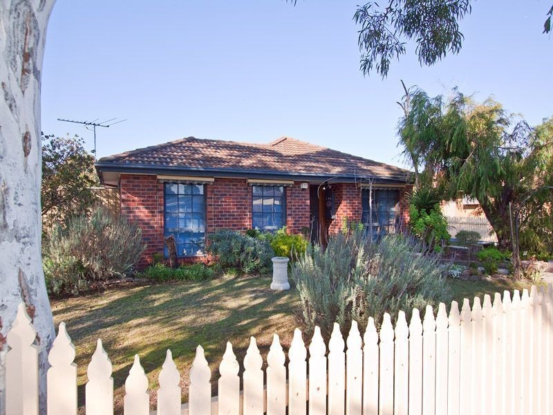 6 Balarang Court, Patterson Lakes VIC 3197