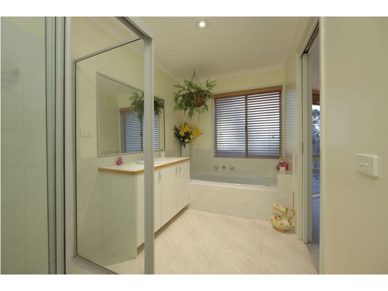 4/30 Gladesville Blvd, Patterson Lakes VIC 3197