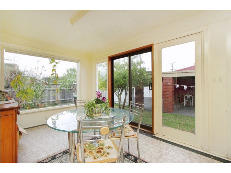 62 Field Avenue, Edithvale VIC 3196