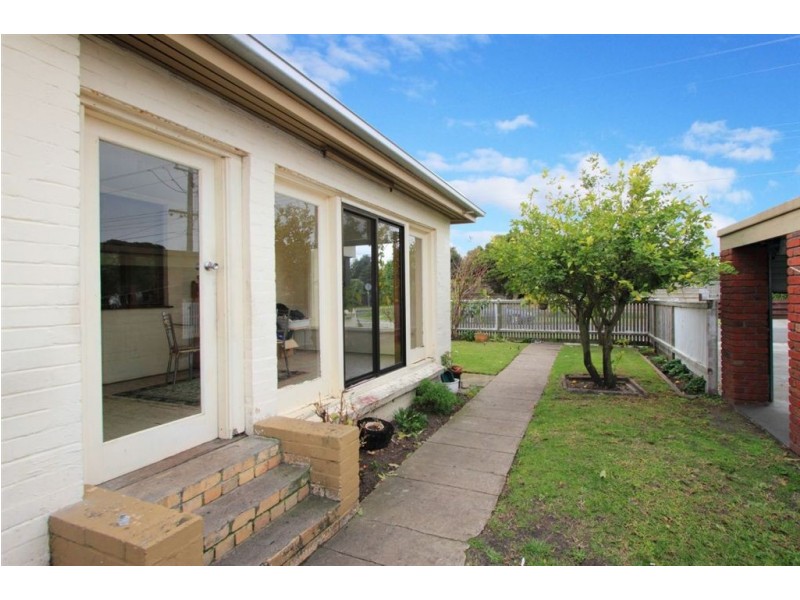 62 Field Avenue, Edithvale VIC 3196