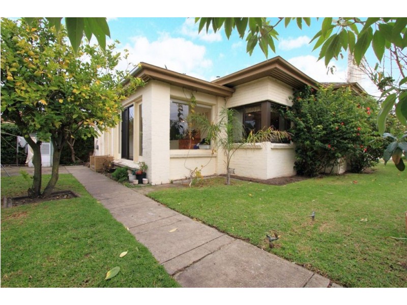 62 Field Avenue, Edithvale VIC 3196