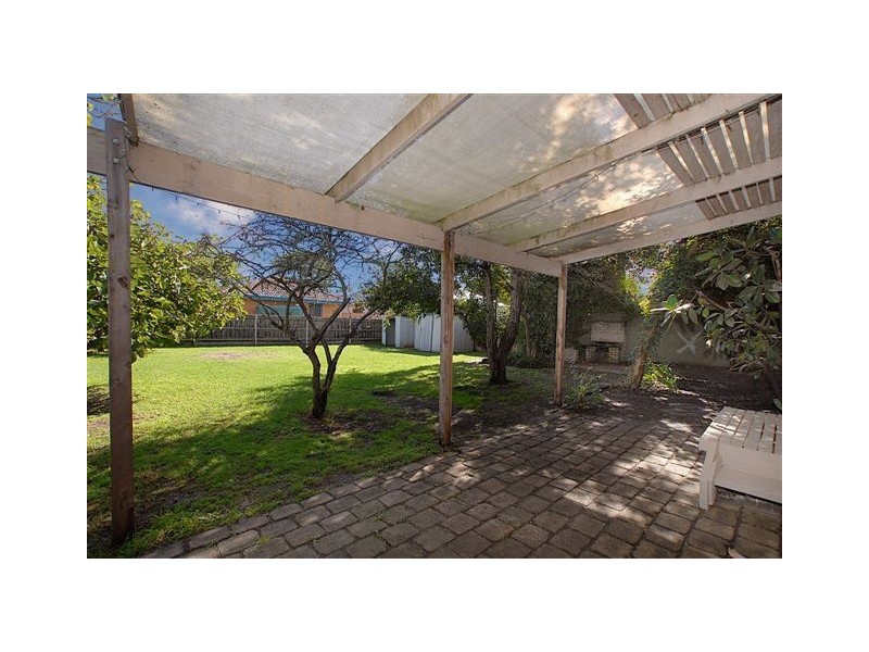 40 Rosslyn Avenue, Seaford VIC 3198