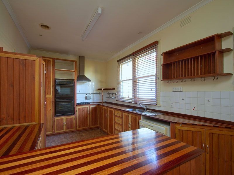 30 Donald Grove, Chelsea VIC 3196