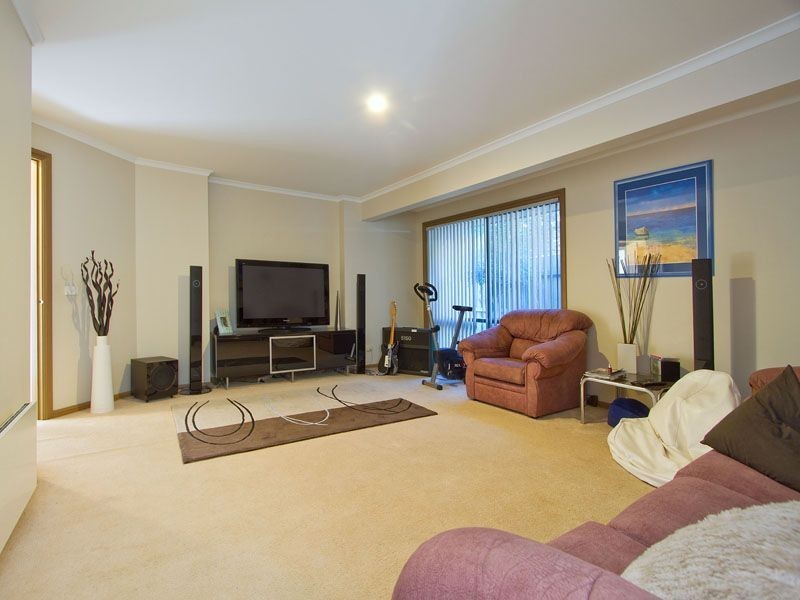 2 Sandridge Court, Patterson Lakes VIC 3197