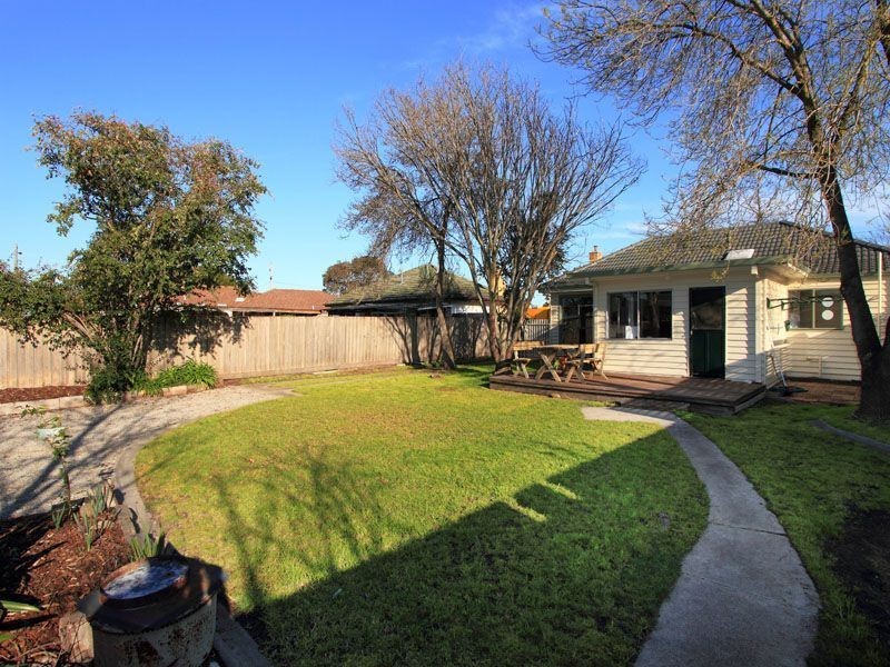 41 Randall Avenue, Edithvale VIC 3196