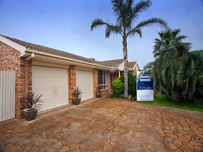 4 Solway Close, Patterson Lakes VIC 3197