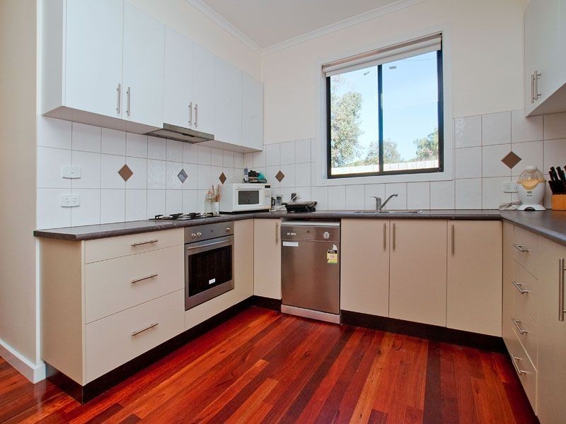 14 Lochiel Avenue, Edithvale VIC 3196