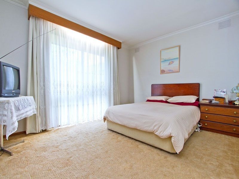 6 Mallard Court, Chelsea Heights VIC 3196