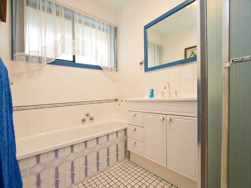 6 Mallard Court, Chelsea Heights VIC 3196