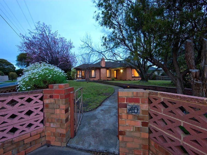 40 Cannes Ave, Bonbeach VIC 3196