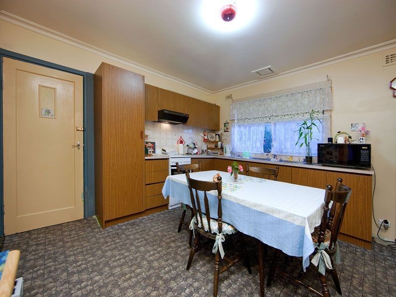 4 Breeze Street, Bonbeach VIC 3196