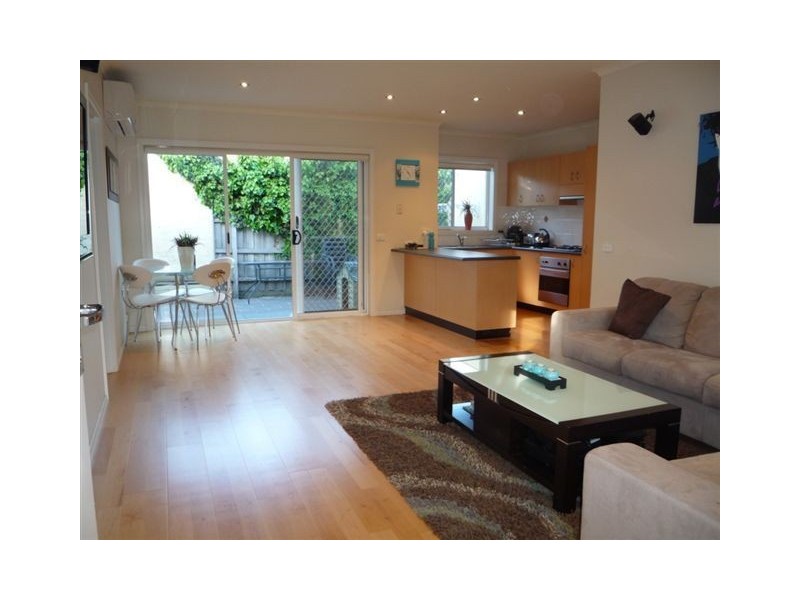 2/37 Royal Road, Bonbeach VIC 3196